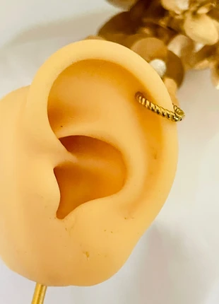 Piercing oreille anneau doré en acier inoxydable, marque: lestresorsdecapu, état: Très bon état, 8,90 €, 10,05 € Protection acheteurs (Pro) incluse