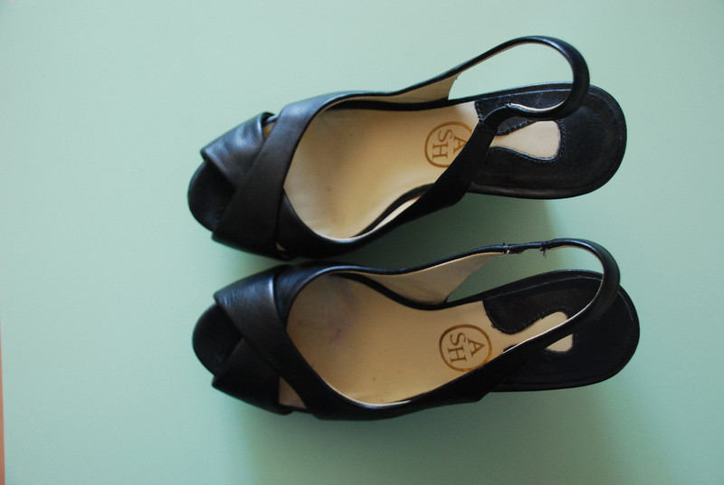 Sandales compensés à talons noires classes 4
