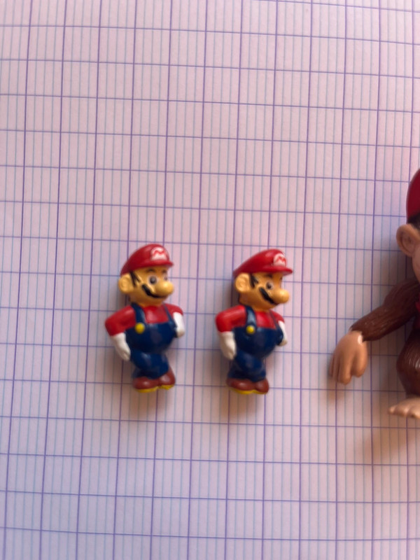 Lot figurines Mario - jouets rétro jeux de société figurines et