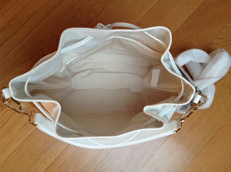 Sac à main Charles Keith - Vinted