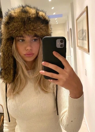 Chapka / Chapeau en Fausse Fourrure, marke: Fourrure, zustand: Sehr gut, größe: Einheitsgröße, 24,90 €, 26,85 € inklusive Vinted-Käuferschutz