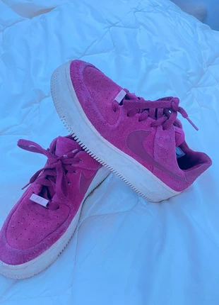 Air force one AF1, marque: Nike, état: Très bon état, taille: 36.5, 18,00 €, 19,60 € Protection acheteurs incluse