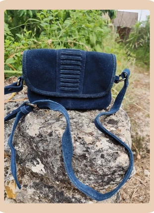 Sac bleu marine daim – Naf Naf – 20 x 15 cm, brand: Naf Naf, condition: Very good, €14.00, €15.40 includes Buyer Protection Pro