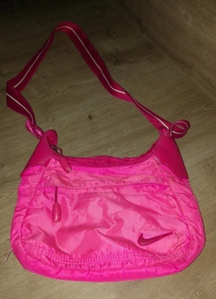 Sac rose en toile bandoulière Nike, marque: Nike, état: Bon état, 10,00 €, 11,20 € Protection acheteurs incluse