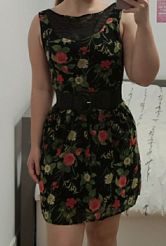 Vestido negro estampado de flores - Vinted Vestido negro estampado de flores - Vinted