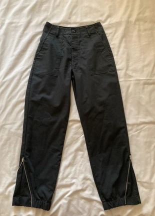 black cargo pants brandy melville, marca: Brandy Melville, estado: Muito bom, tamanho: XS / 34 / 6, €5.00, €5.95 inclui Proteção do Comprador