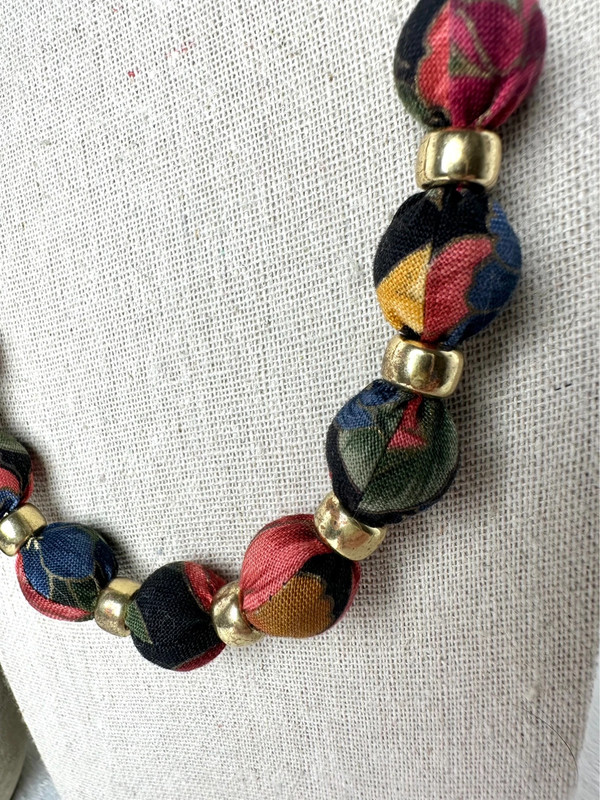 Vintage 1980s Fabric-Covered Beaded Necklace 2