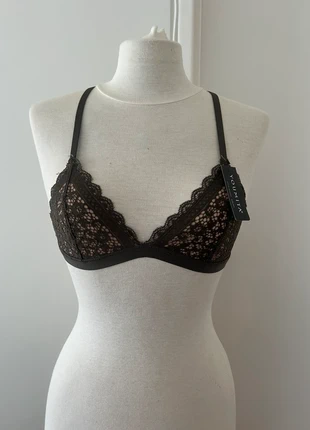 Soutien-gorge triangle dentelle vintage – neuf avec étiquette Khaki Green Triangle Lace Bra, marke: Vintage, zustand: Neu, mit Etikett, größe: M, 9,95 €, 11,15 € inklusive Vinted-Käuferschutz