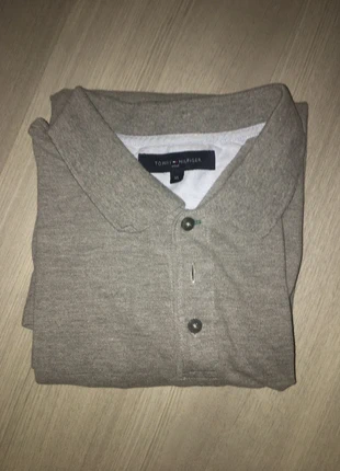 Polo Tommy Hilfiger XL, marque: Tommy Hilfiger, état: Très bon état, taille: XL, 28,00 €, 30,10 € Protection acheteurs incluse