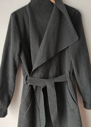 Casaco sobretudo longo comprido com lapela larga capa e cinto, marca: Made In Italy, estado: Muito bom, tamanho: S / 36 / 8, €15.00, €16.45 inclui Proteção do Comprador