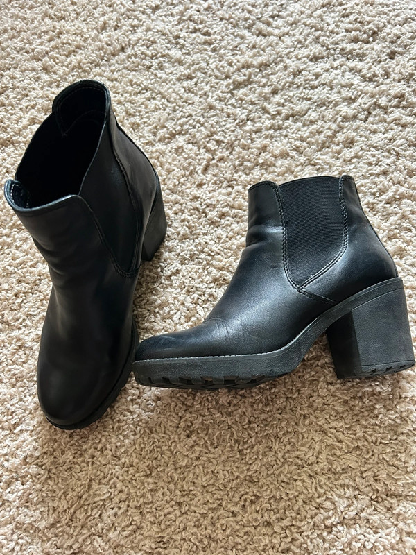 Black leather ankle boots, size 37 2