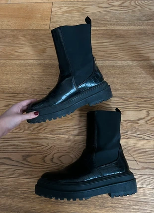 Bottes noires Zara effet croco – taille 39, marca: Zara, estado: Bom, tamanho: 39, €9.00, €10.15 inclui Proteção do Comprador