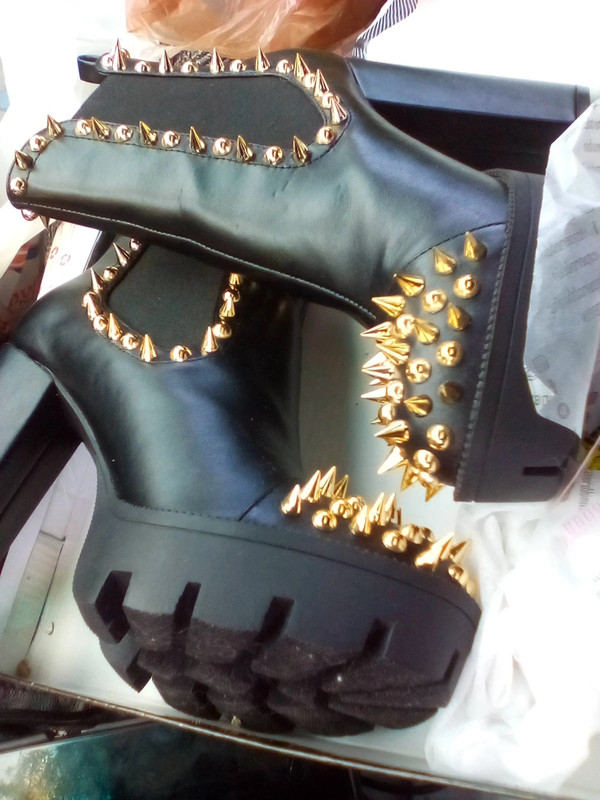 Platform spike black boots new in box 1