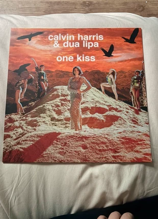 Vinyl One Kiss Dua Lipa & Calvin Harris, estado: Muito bom, €20.00, €21.70 inclui Proteção do Comprador