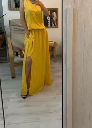 Bellissimo vestito giallo, merk: Fenzy, staat: Heel goed, maat: Universele maat, € 15,00, € 16,45 inclusief Kopersbescherming