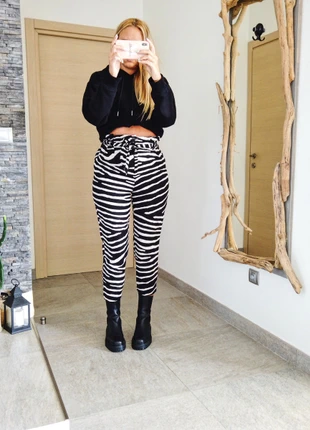 Pantalon zébré taille haute, marque: H&M, état: Très bon état, taille: L / 40 / 12, 8,00 €, 9,10 € Protection acheteurs incluse