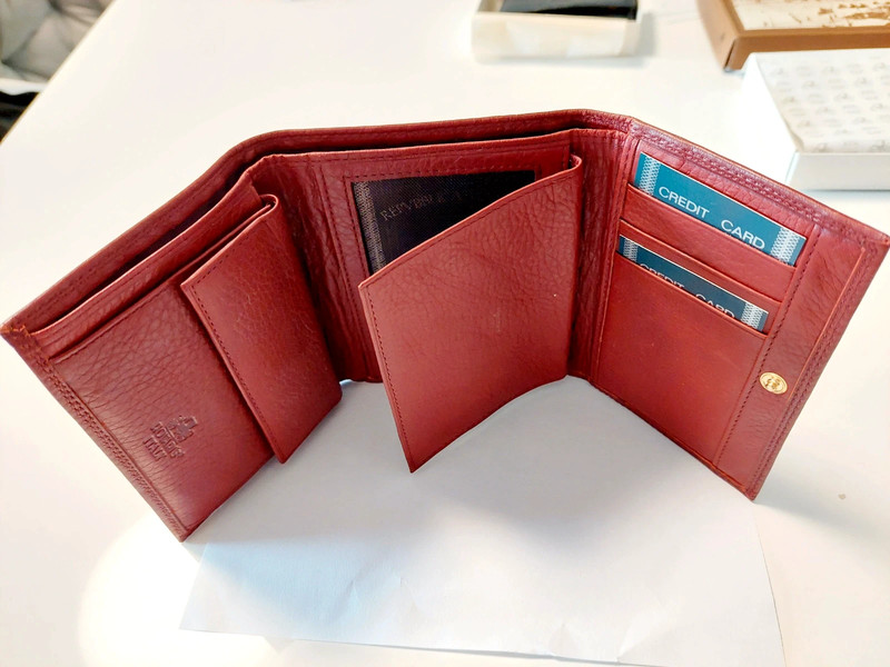 Bata portafogli 2025