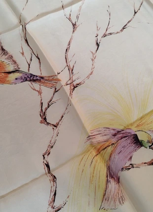 Foulard vintage thème oiseaux multicolores, marke: foulard vintage, zustand: Sehr gut, 8,00 €, 9,10 € beinhaltet Vinted-Käuferschutz Pro