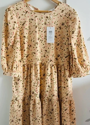 Robe à fleurs Vila taille 38 neuve avec étiquette, brand: Vila, condizioni: Nuovo con cartellino, taglia: M / IT 42 / EU 38, €15.00, €16.45 include la Protezione acquisti