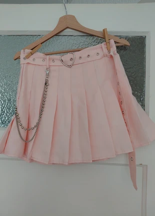 Y2k pleated skirt with heart belt and chain, marca: geen idee, estado: Muy bueno, tamaño: XXS / 32 / 4, 18,50 €, 20,13 € Protección al comprador incluida