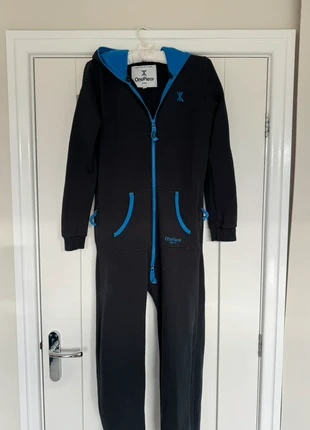 One piece Kids Black (Age 10/11) 146 cm, brand: OnePiece, condition: Very good, size: 11 years / 146 cm, £15.00, £16.50 includes Buyer Protection