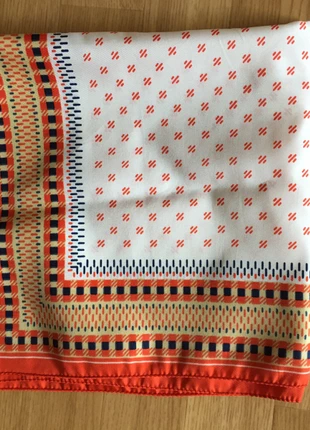 Foulard carré motifs orange blanc bleu vintage, brand: Vintage, condition: Very good, €3.00, €3.85 includes Buyer Protection