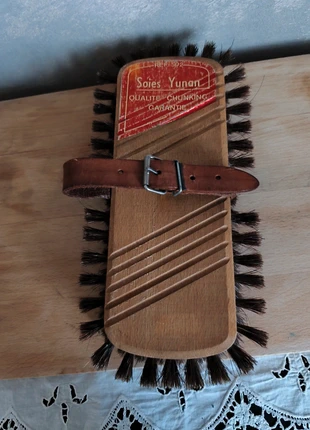 Brosse à Parquet Ancienne Soies Yunan, Qualité ChunKing, staat: Heel goed, € 10,00, € 11,20 inclusief Kopersbescherming