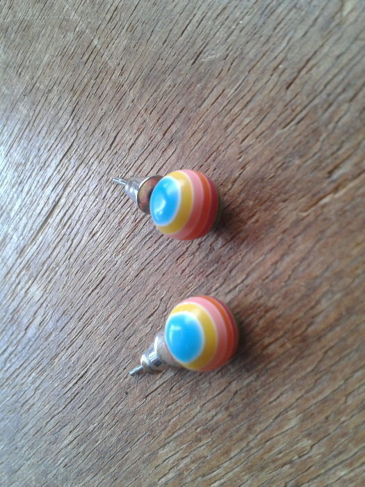 boucles d'oreilles multicolore 1
