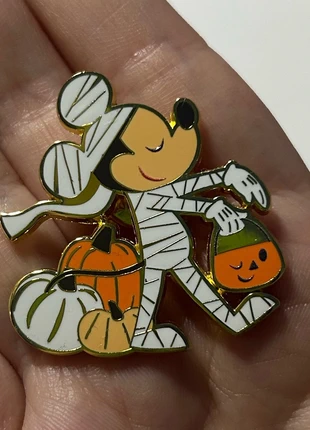 Mickey halloween pin, marca: Loungefly, estado: Nuevo con etiquetas, 12,00 €, 13,30 € Protección al comprador incluida