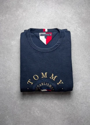Pull Tommy Hilfiger | Bleu marine | Logo brodé centre | Taille L | Très bon état, merk: Tommy Hilfiger, staat: Heel goed, maat: L, € 32,90, € 35,25 inclusief Kopersbescherming
