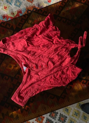 Petit top rouge amble mignon sexy, merk: Urban Outfitters, staat: Goed, maat: S / 36 / 8, € 5,00, € 5,95 inclusief Kopersbescherming