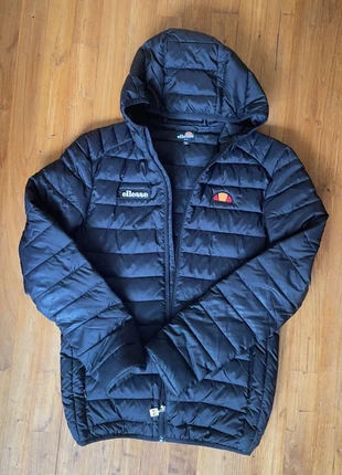 Veste Ellesse, marke: Ellesse, zustand: Neu, mit Etikett, größe: XS, 15,00 €, 16,45 € inklusive Vinted-Käuferschutz