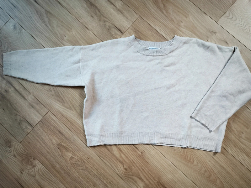 Pull beige Stradivarius T. L 2