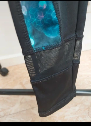 Sportlegging, mooi met praktisch zakje /joli legging sportif,  avec petit sachet pratique, merk: Atmosphere, staat: Heel goed, maat: XS / 34 / 6, € 4,50, € 5,43 inclusief Kopersbescherming