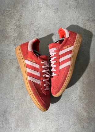 Chaussures Adidas Spezial rouges taille 44, marke: adidas, zustand: Sehr gut, größe: 44, 64,00 €, 67,90 € inklusive Vinted-Käuferschutz