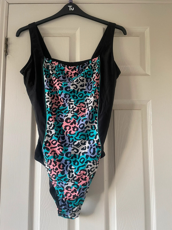 Ladies Swimsuit with Padded Cup support in Size 22 | Vinted
