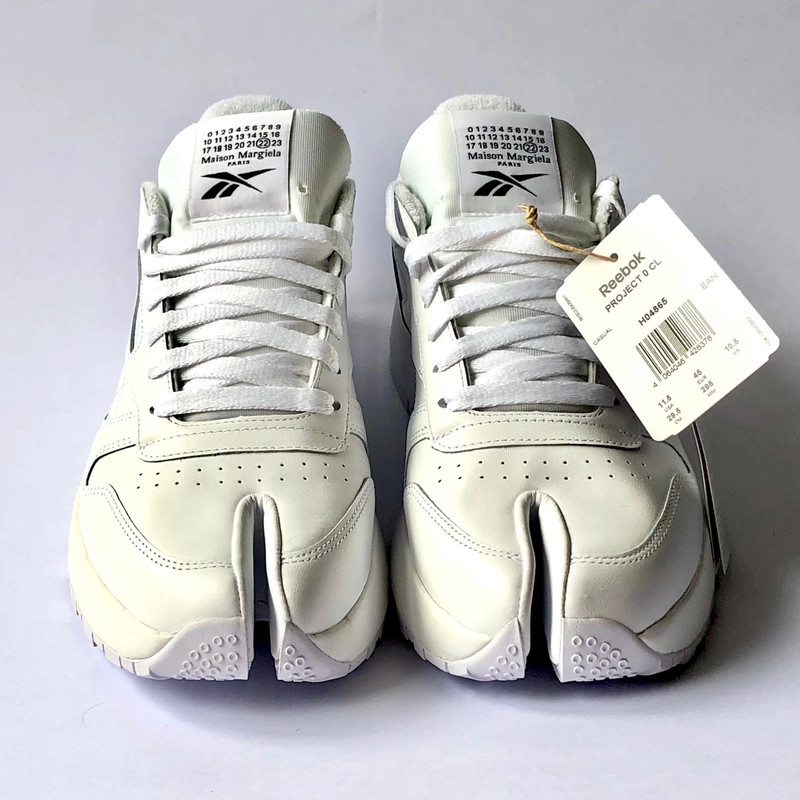 Maison Margiela x Reebok Classic Leather / Tabi Sneaker White (45 EU) |  Vinted