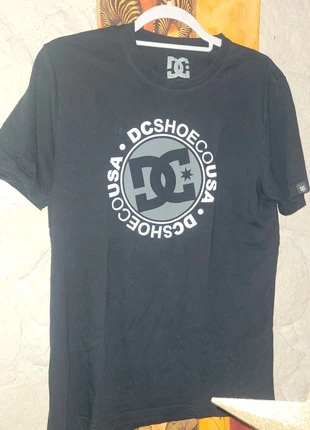 Tee-shirt DC Shoes, marque: DC Shoes, état: Très bon état, taille: M, 6,00 €, 7,00 € Protection acheteurs incluse