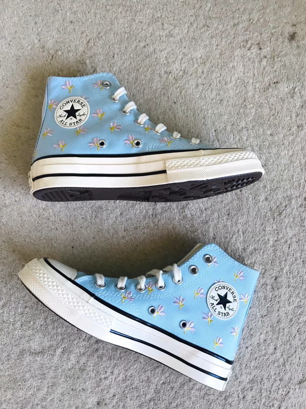 Converse deals denim floral