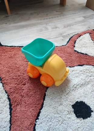 Camion benne bébé, marque: GiFi, état: Neuf sans étiquette, taille: 9-12 mois / 74 cm, 3,00 €, 3,85 € Protection acheteurs incluse