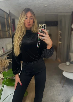 Blouse chic en velours noire à épaulettes mango, marque: Mango, état: Très bon état, taille: M / 38 / 10, 17,00 €, 18,55 € Protection acheteurs incluse