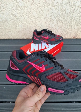 Nike Air Pegasus 2k5 Red fire Taille 40 Neuve, marque: Nike Air, état: Neuf avec étiquette, taille: 40, 70,00 €, 74,20 € Protection acheteurs incluse