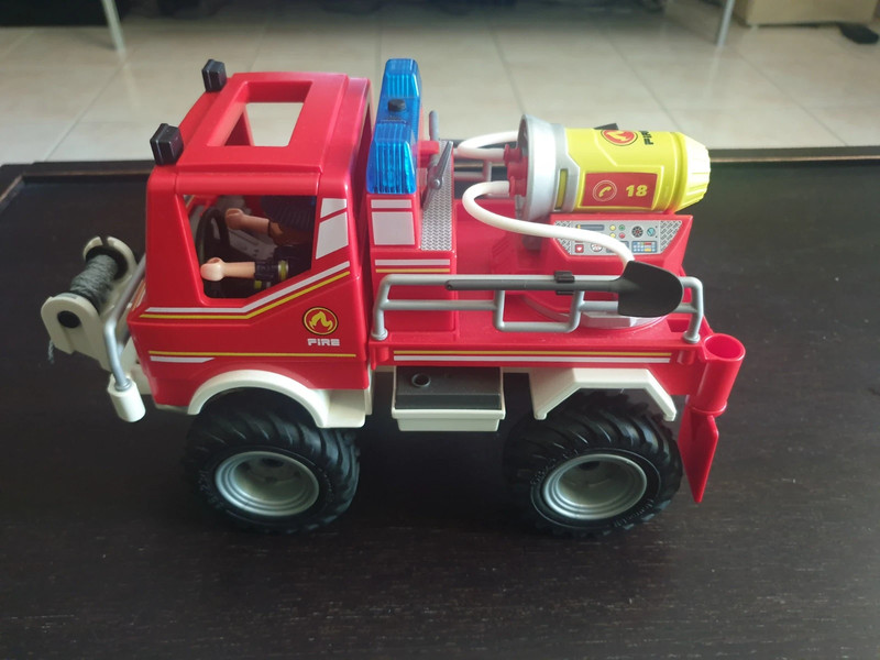 4x4 de pompier avec lance-eau 9466 PLAYMOBIL