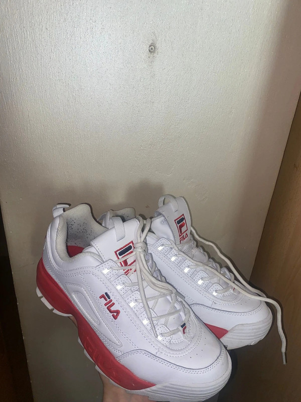 Fila bianche 2025 e rosse