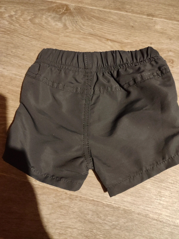 Short gris 2