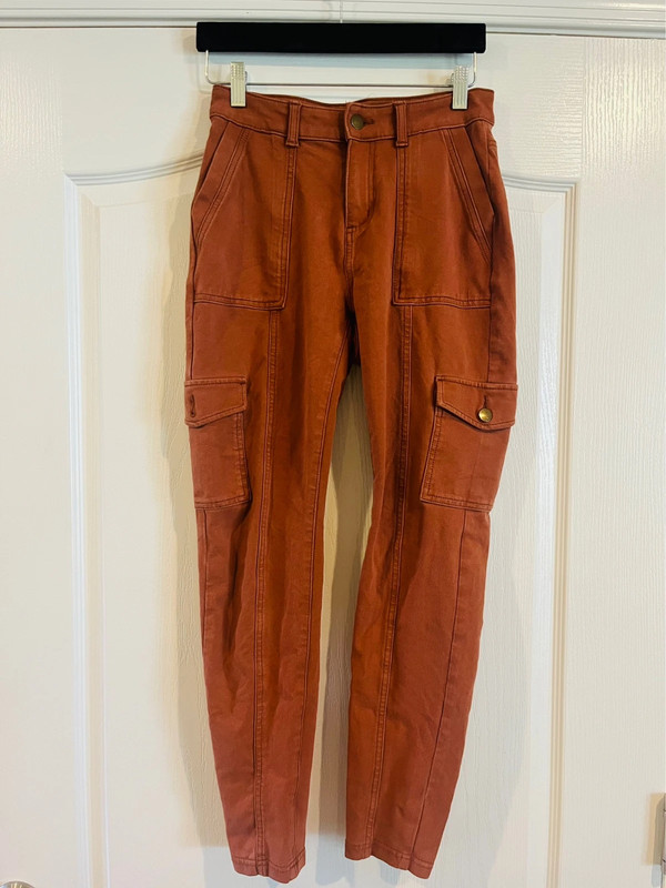 Time and Tru Women’s Burnt Orange Cargo Jeggings, Size 6 1