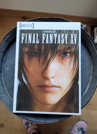 Livre L'univers de Final Fantasy XV, merk: Square Enix, staat: Heel goed, € 5,00, € 5,95 inclusief Kopersbescherming