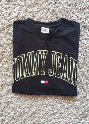 Tshirt taille M Tommy Jeans noir, merk: Tommy Jeans, staat: Goed, maat: M, € 18,00, € 19,60 inclusief Kopersbescherming