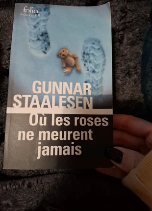 Livre "où les roses ne meurent jamais", condition: Satisfactory, €1.00, €1.75 includes Buyer Protection