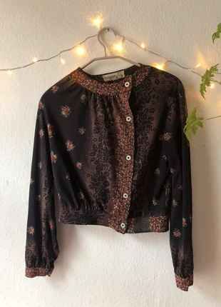 Vintage blousje met asymmetrische knopen, marca: Vintage, estado: Bueno, tamaño: S / 36 / 8, 10,00 €, 11,20 € Protección al comprador incluida